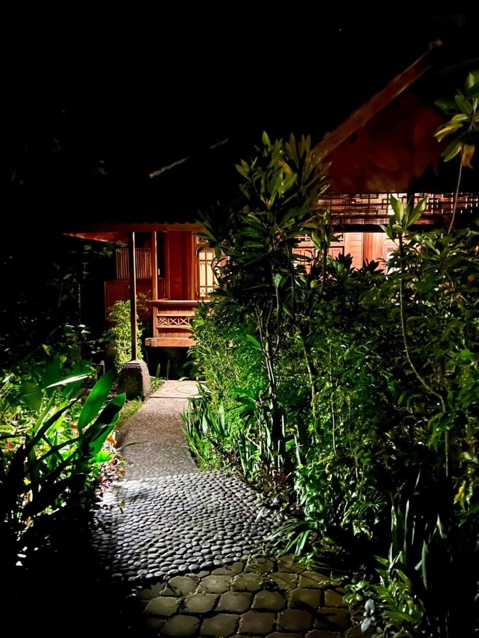 Secret Moon Beach House Jasri Екстер'єр фото